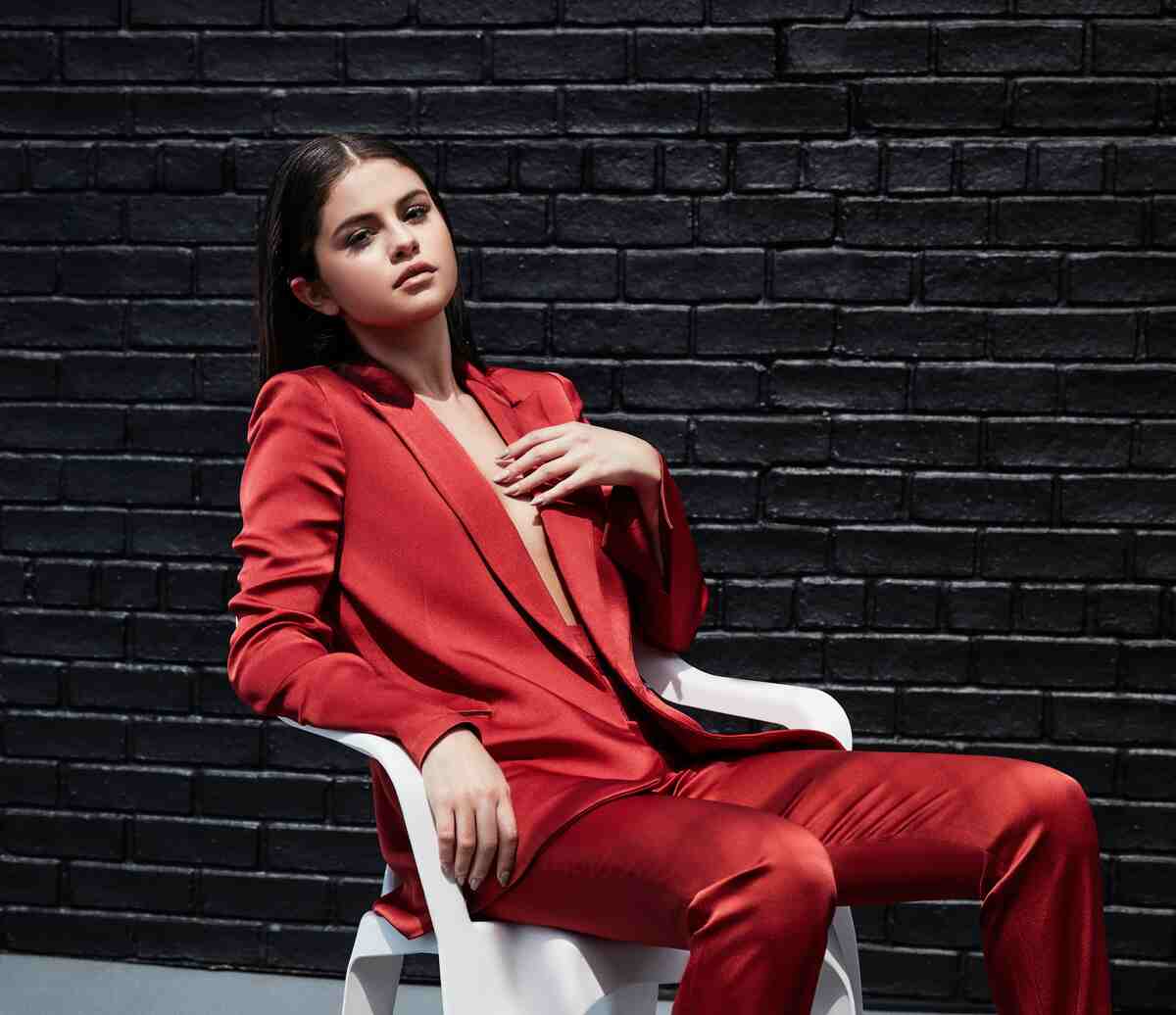 Selena Gomez Height and Weight